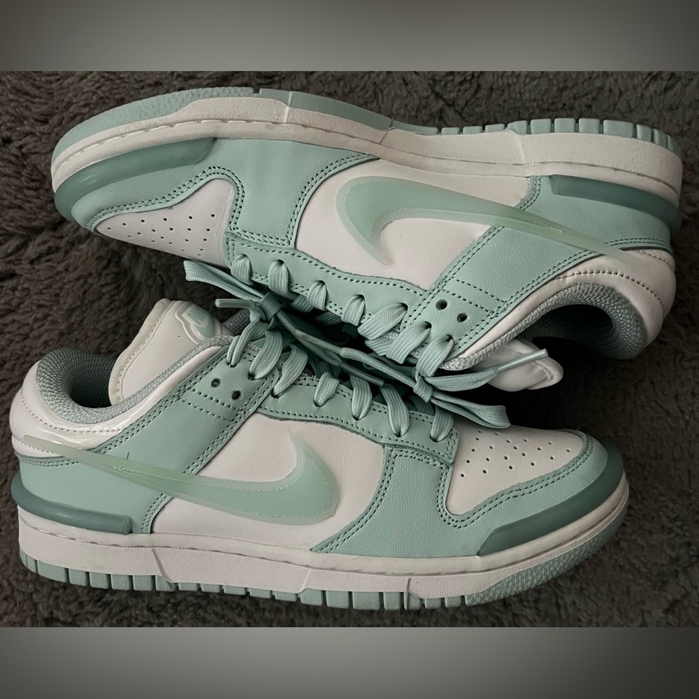 Nike Wmns Dunk Low ‘Twist Jade Ice’